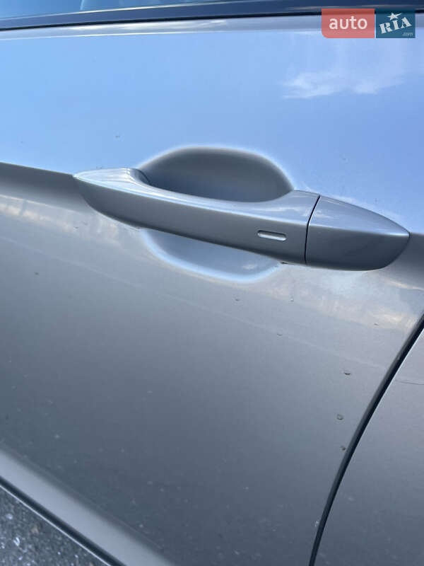 Універсал Volkswagen Passat 2014 в Одесі