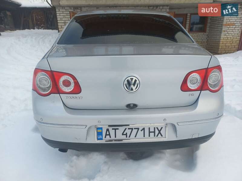 Седан Volkswagen Passat 2005 в Рахові