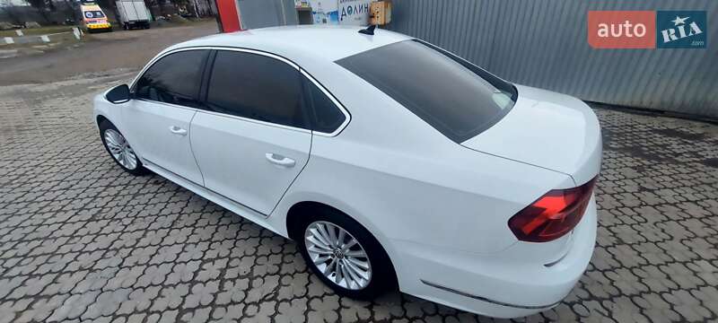 Седан Volkswagen Passat 2016 в Черновцах