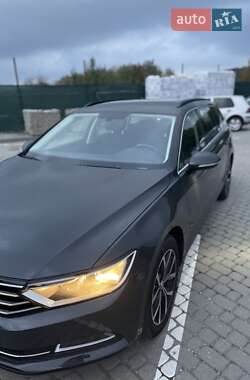 Универсал Volkswagen Passat 2016 в Ужгороде