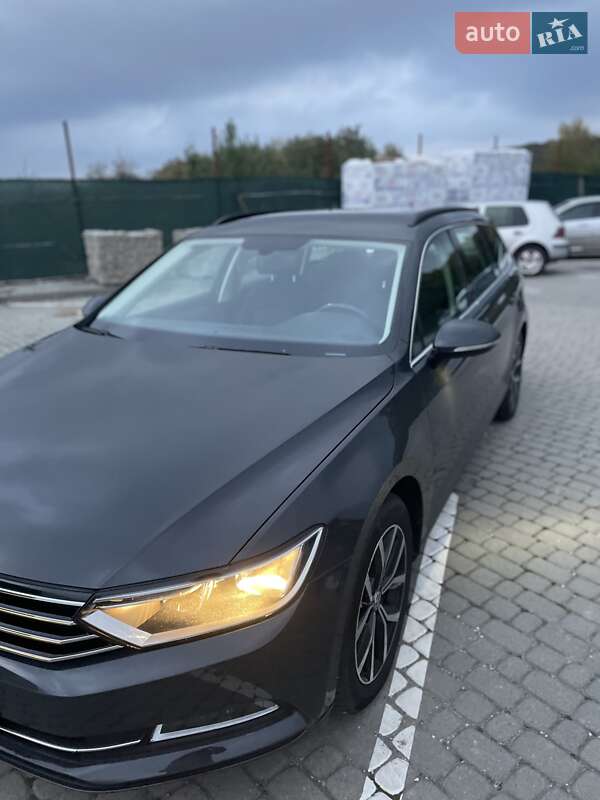 Универсал Volkswagen Passat 2016 в Ужгороде