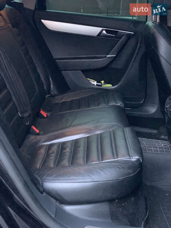 Універсал Volkswagen Passat 2013 в Стрию