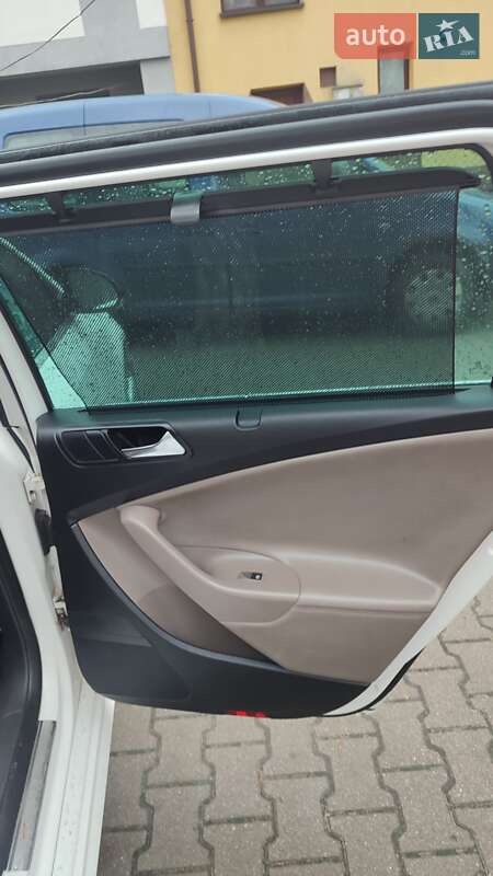 Універсал Volkswagen Passat 2010 в Тернополі