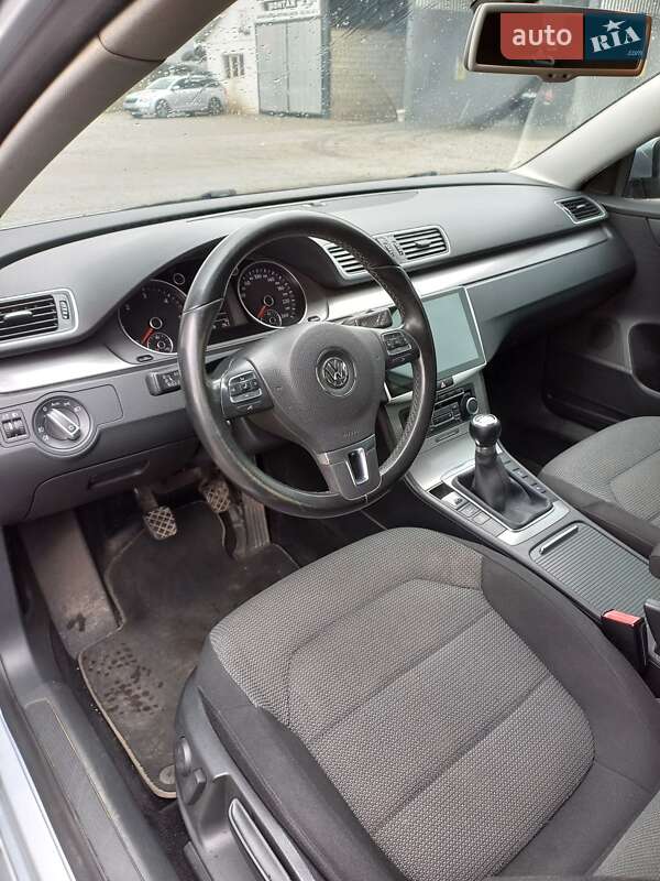 Универсал Volkswagen Passat 2011 в Мукачево фото 3 Универсал Volkswagen Passat 2011 в Мукачево