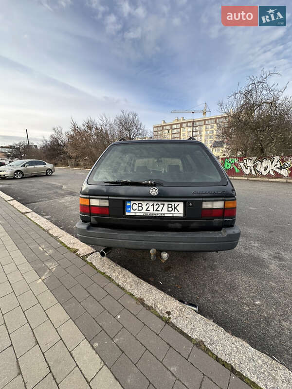 Універсал Volkswagen Passat 1992 в Харкові