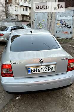 Седан Volkswagen Passat 1999 в Одесі