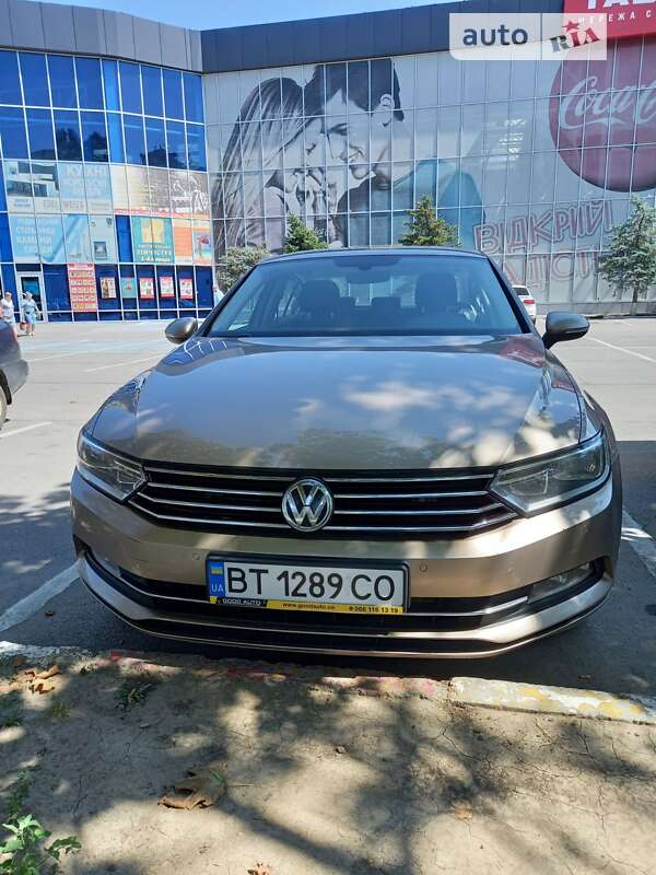 Седан Volkswagen Passat 2016 в Херсоні