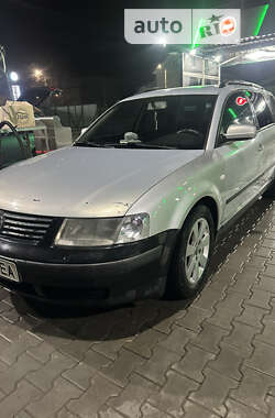 Универсал Volkswagen Passat 1998 в Черновцах