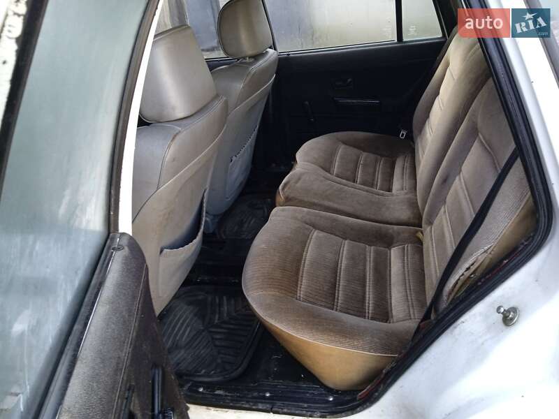 Универсал Volkswagen Passat 1986 в Березному