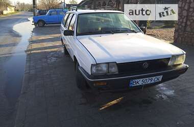Универсал Volkswagen Passat 1986 в Березному