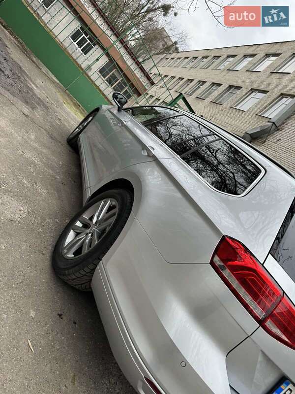 Универсал Volkswagen Passat 2017 в Львове