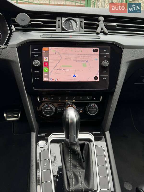 Универсал Volkswagen Passat 2017 в Львове