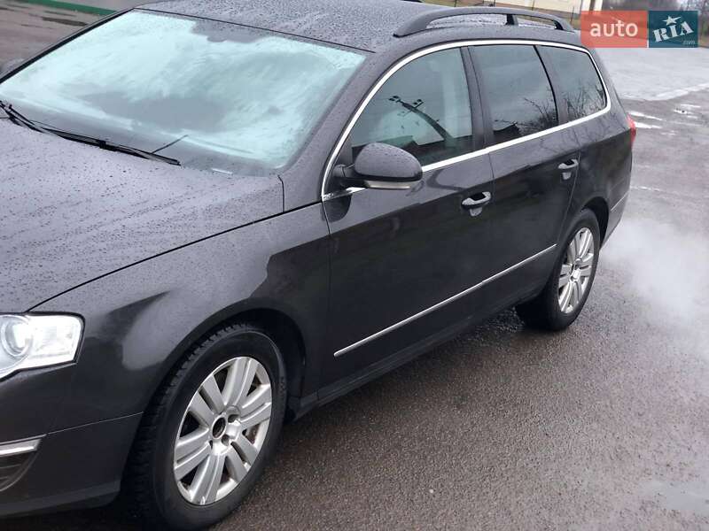 Універсал Volkswagen Passat 2010 в Бершаді