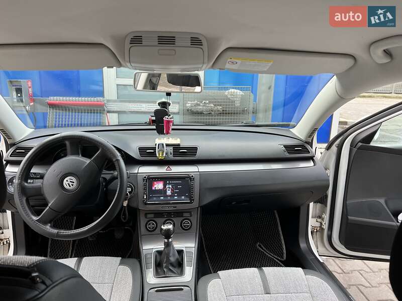 Седан Volkswagen Passat 2008 в Заставній