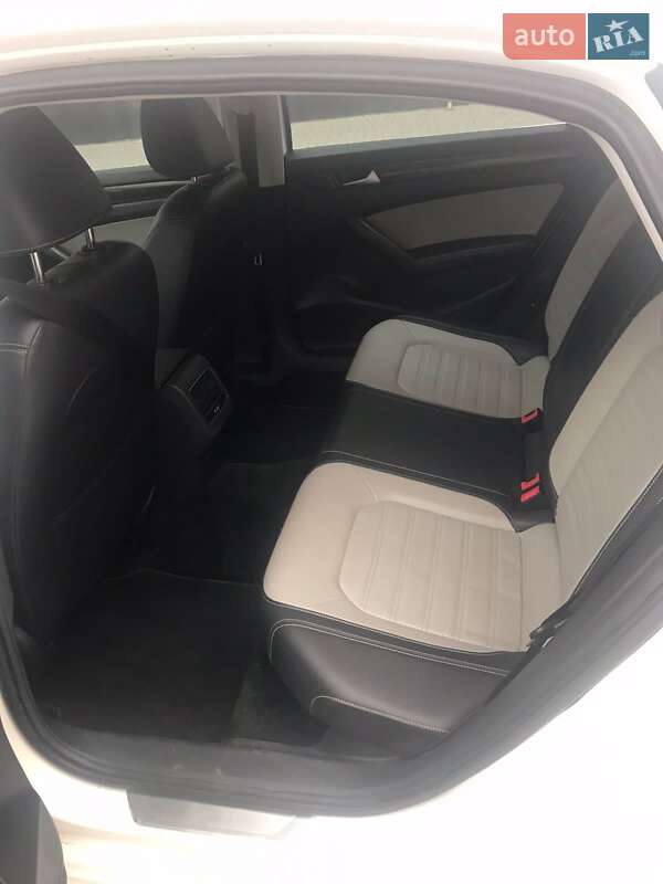 Седан Volkswagen Passat 2014 в Івано-Франківську фото 11 Седан Volkswagen Passat 2014 в Івано-Франківську