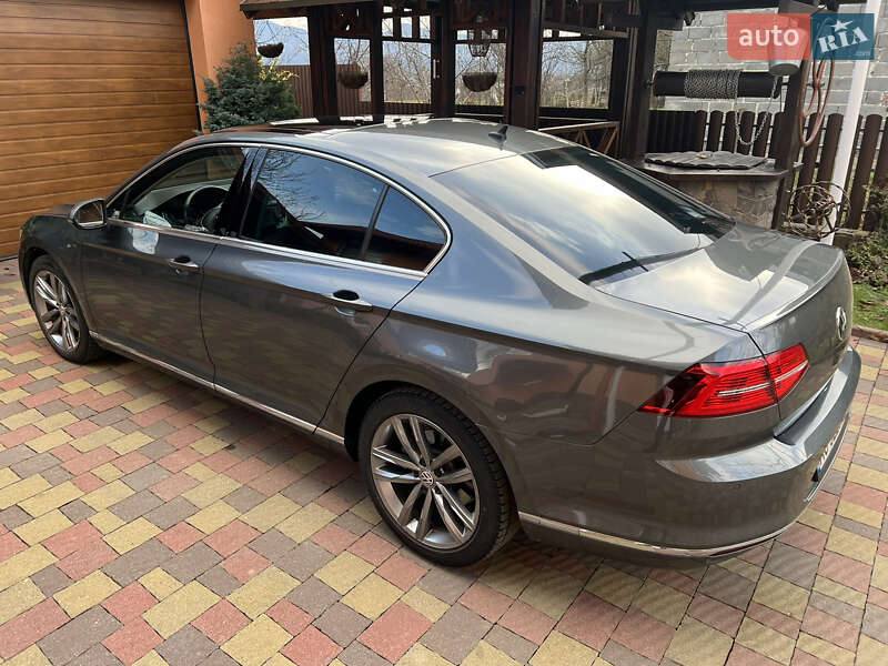 Седан Volkswagen Passat 2015 в Иршаве