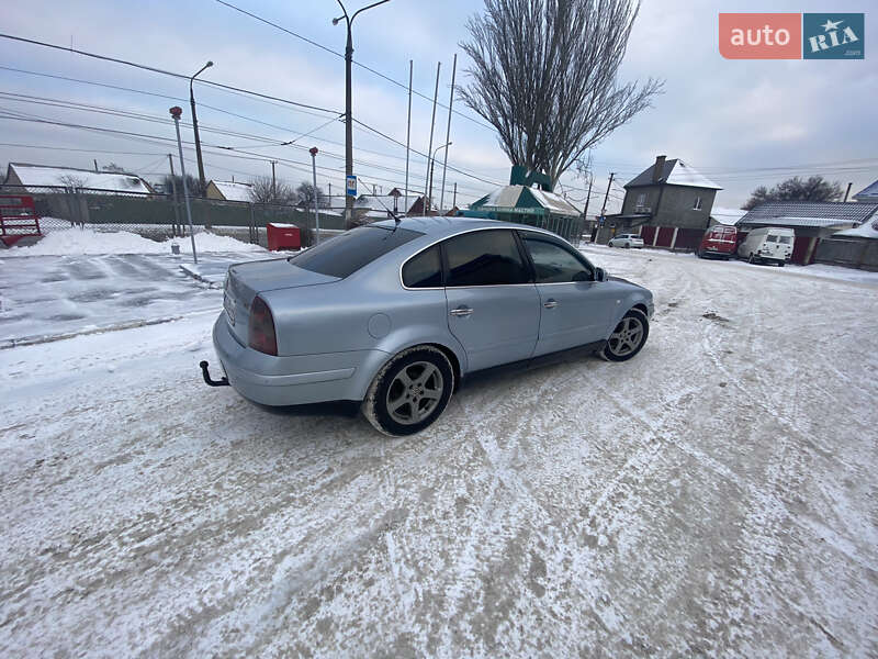 Седан Volkswagen Passat 2002 в Запорожье