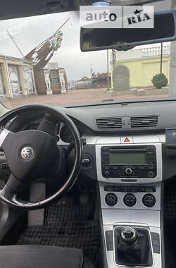 Седан Volkswagen Passat 2006 в 