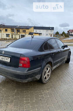 Седан Volkswagen Passat 1998 в Львове