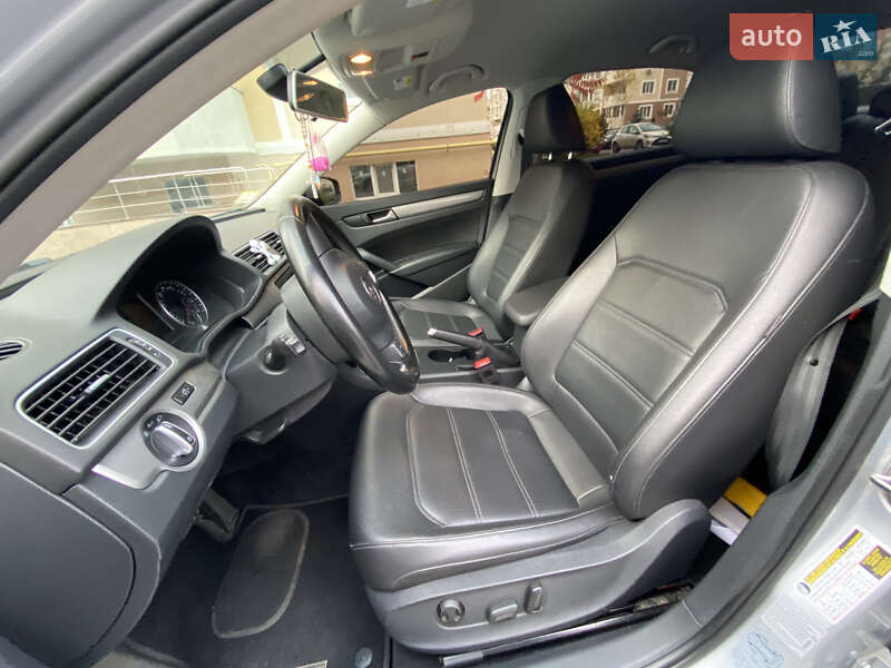 Седан Volkswagen Passat 2014 в Києві