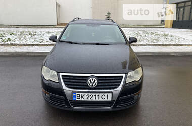 Універсал Volkswagen Passat 2006 в Рівному