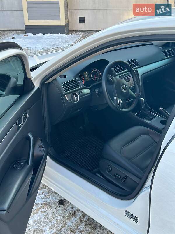 Седан Volkswagen Passat 2015 в Харькове