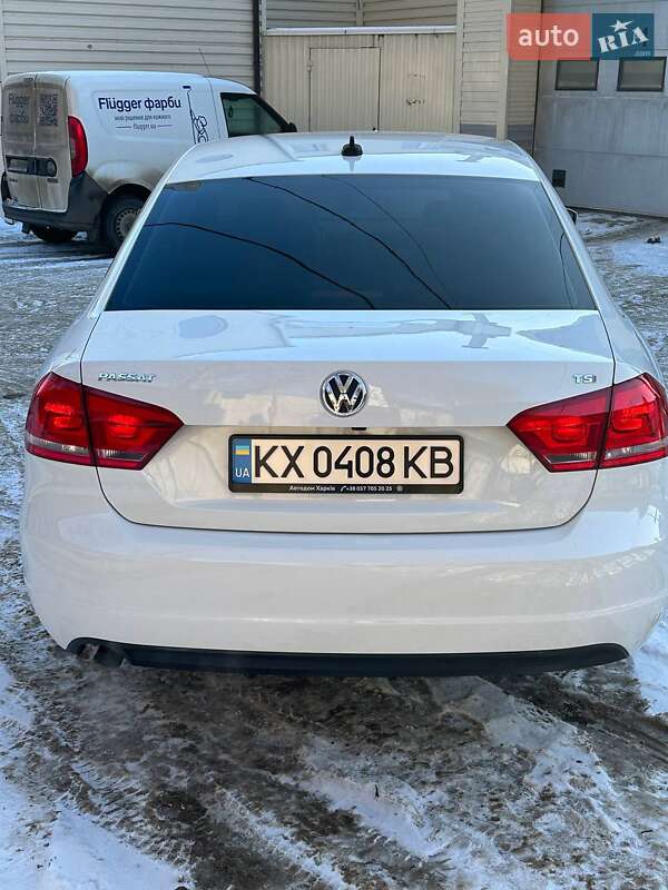 Седан Volkswagen Passat 2015 в Харькове