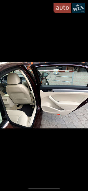 Седан Volkswagen Passat 2012 в Кривому Розі