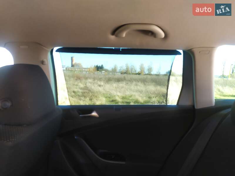 Универсал Volkswagen Passat 2010 в Лозовой фото 10 Универсал Volkswagen Passat 2010 в Лозовой