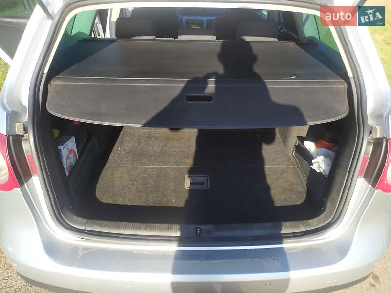 Универсал Volkswagen Passat 2010 в Лозовой фото 14 Универсал Volkswagen Passat 2010 в Лозовой