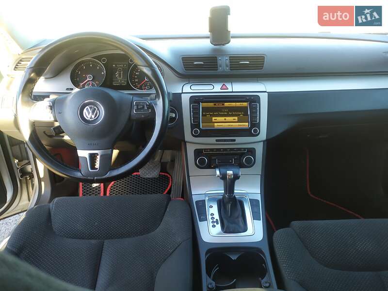 Универсал Volkswagen Passat 2010 в Лозовой фото 13 Универсал Volkswagen Passat 2010 в Лозовой