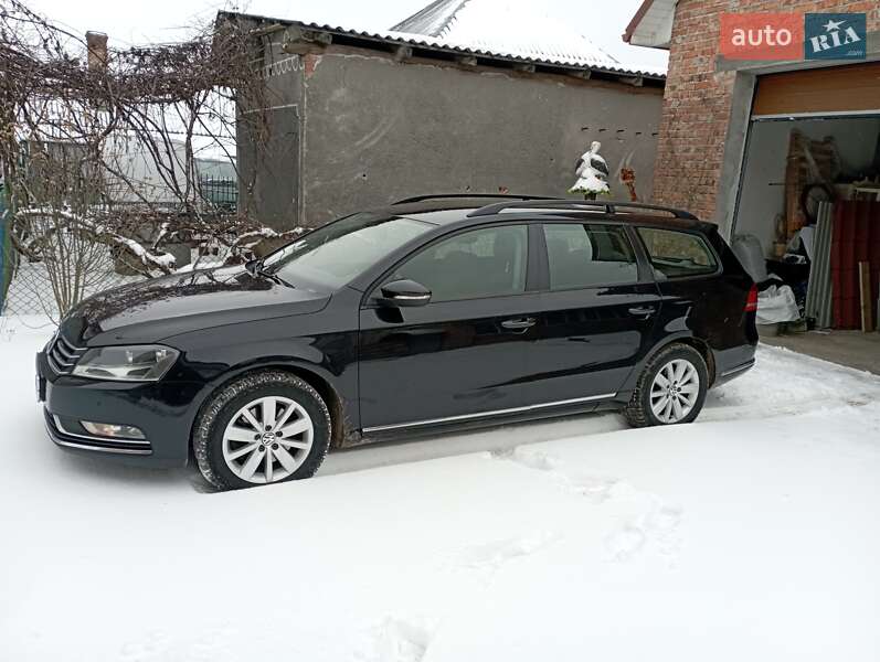 Універсал Volkswagen Passat 2012 в Львові