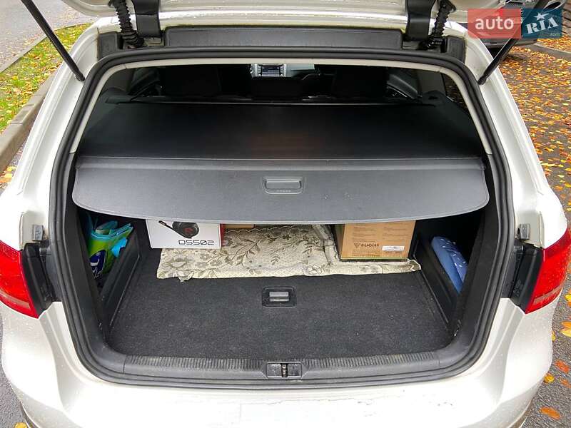 Универсал Volkswagen Passat 2011 в Львове