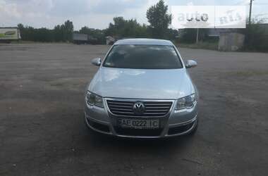 Седан Volkswagen Passat 2006 в Днепре