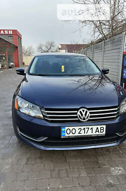 Седан Volkswagen Passat 2013 в Николаеве