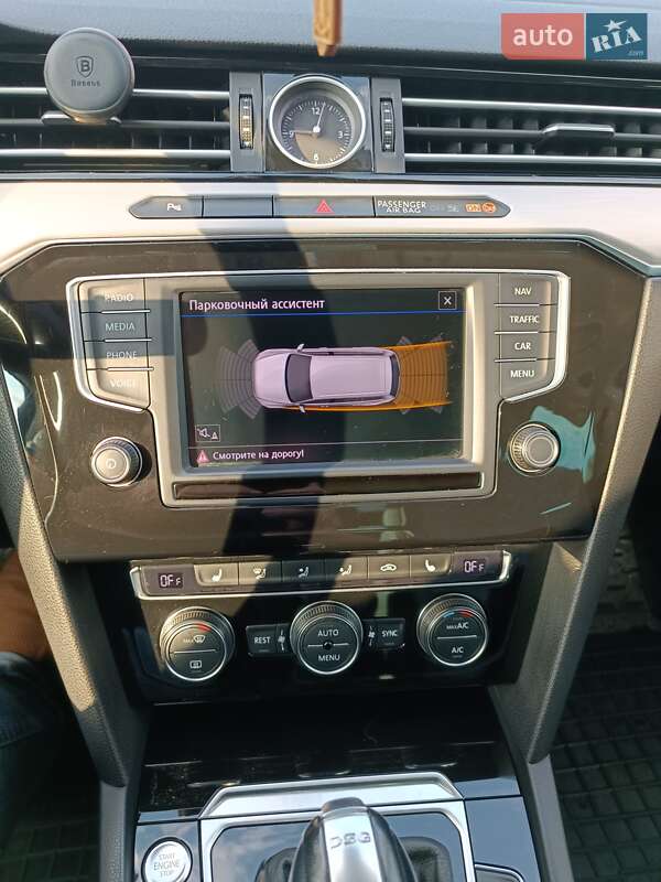 Універсал Volkswagen Passat 2017 в Харкові