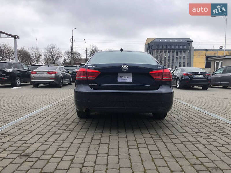 Седан Volkswagen Passat 2014 в Львові