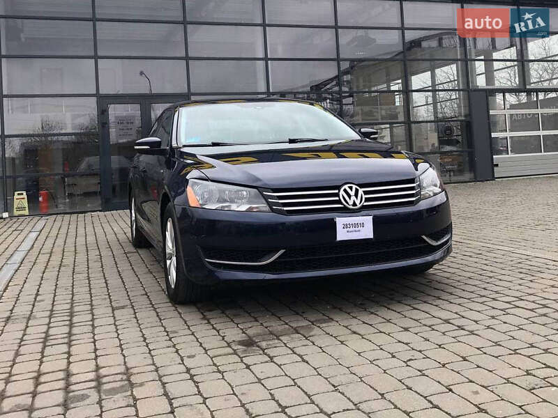 Седан Volkswagen Passat 2014 в Львові