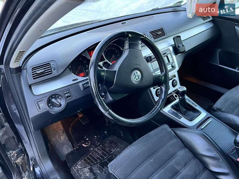 Универсал Volkswagen Passat 2006 в Городенке