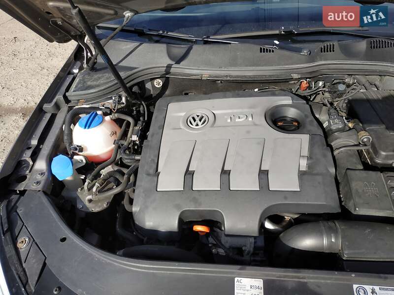 Універсал Volkswagen Passat 2011 в Шептицькому