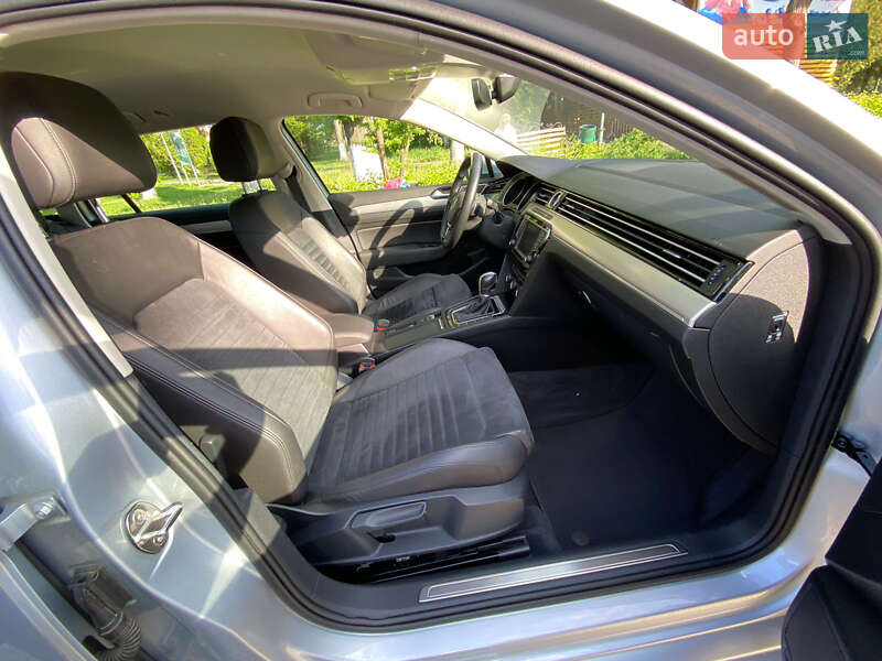 Універсал Volkswagen Passat 2016 в Чернівцях