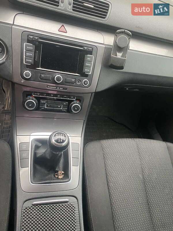 Седан Volkswagen Passat 2010 в Мукачево