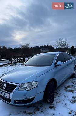 Седан Volkswagen Passat 2006 в Гайвороне