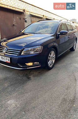 Универсал Volkswagen Passat 2012 в 