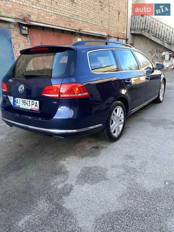 Универсал Volkswagen Passat 2012 в Киеве