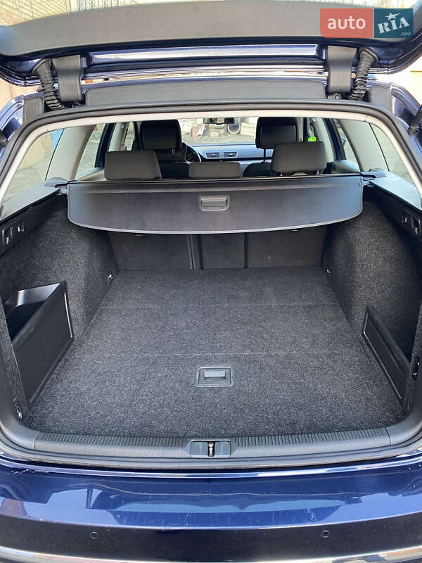 Универсал Volkswagen Passat 2012 в Киеве