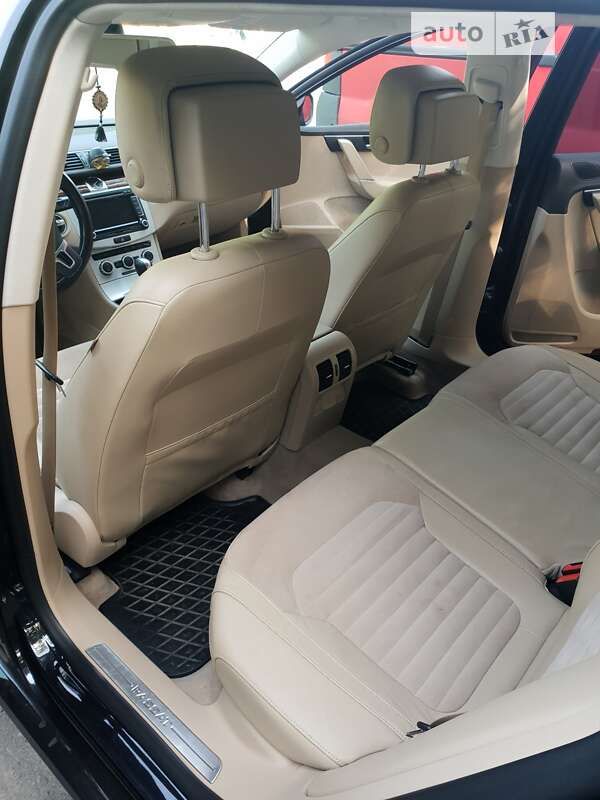 Универсал Volkswagen Passat 2013 в Тернополе