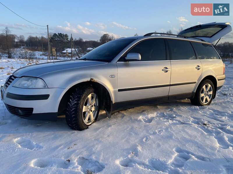 Універсал Volkswagen Passat 2004 в Надвірній