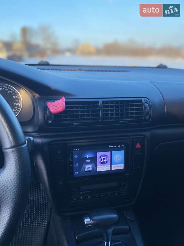 Універсал Volkswagen Passat 2004 в Надвірній