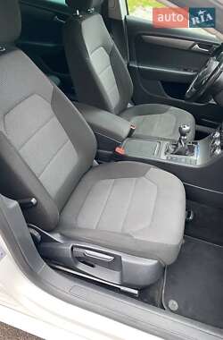 Универсал Volkswagen Passat 2011 в 